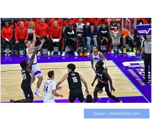 格兰特关键三分与两罚全中独得26分 带领开拓者战胜森林狼